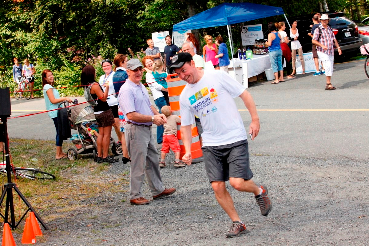 (299 photos) Plus de 150 braves pour le Premier Triathlon du Lac-Poulin