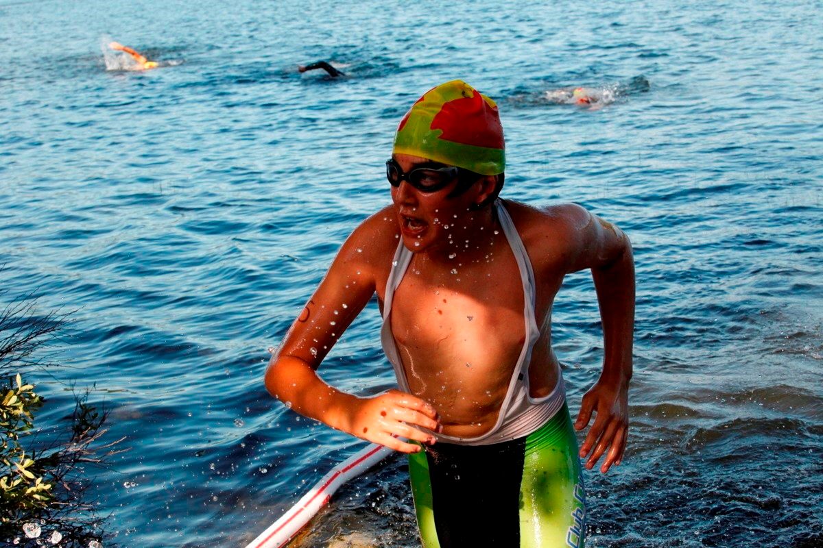 (299 photos) Plus de 150 braves pour le Premier Triathlon du Lac-Poulin