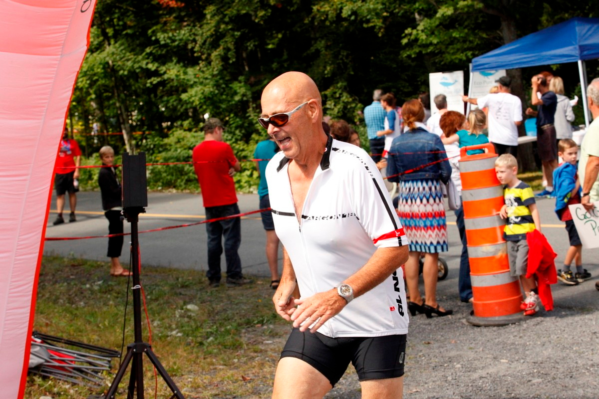 (299 photos) Plus de 150 braves pour le Premier Triathlon du Lac-Poulin