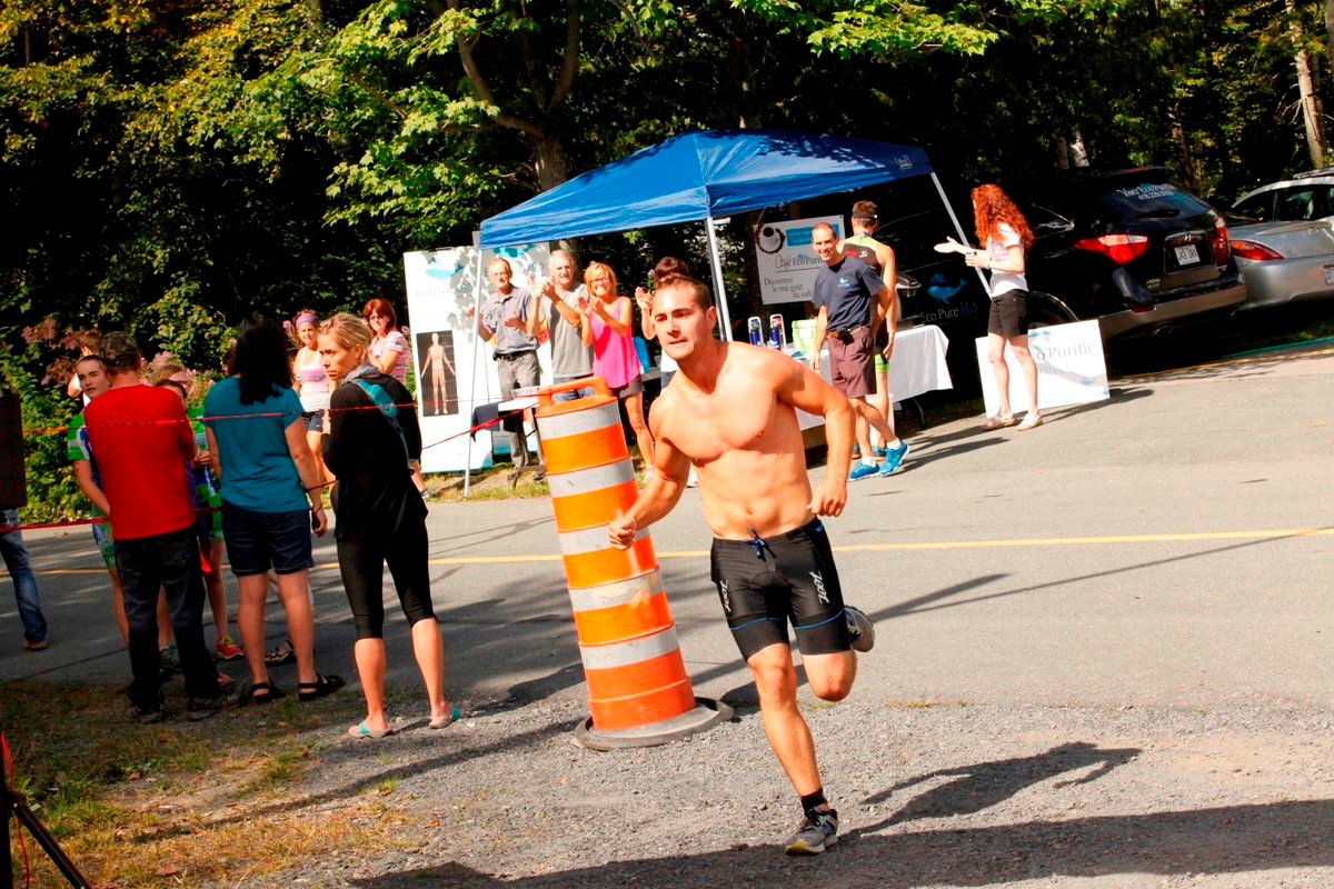 (299 photos) Plus de 150 braves pour le Premier Triathlon du Lac-Poulin