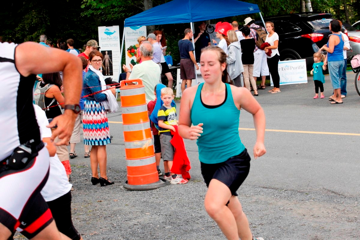 (299 photos) Plus de 150 braves pour le Premier Triathlon du Lac-Poulin