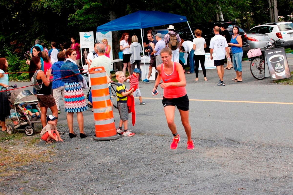 (299 photos) Plus de 150 braves pour le Premier Triathlon du Lac-Poulin