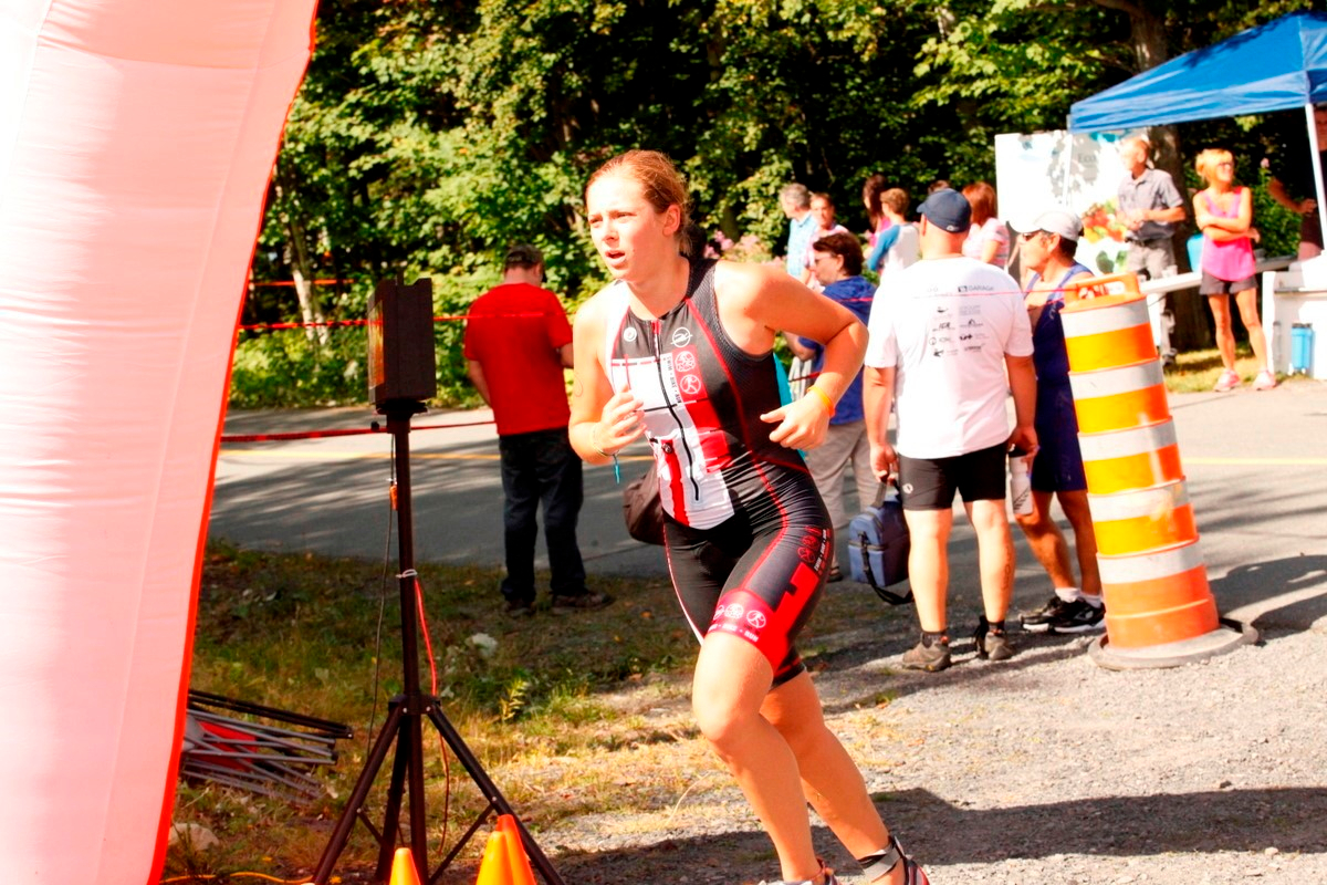 (299 photos) Plus de 150 braves pour le Premier Triathlon du Lac-Poulin