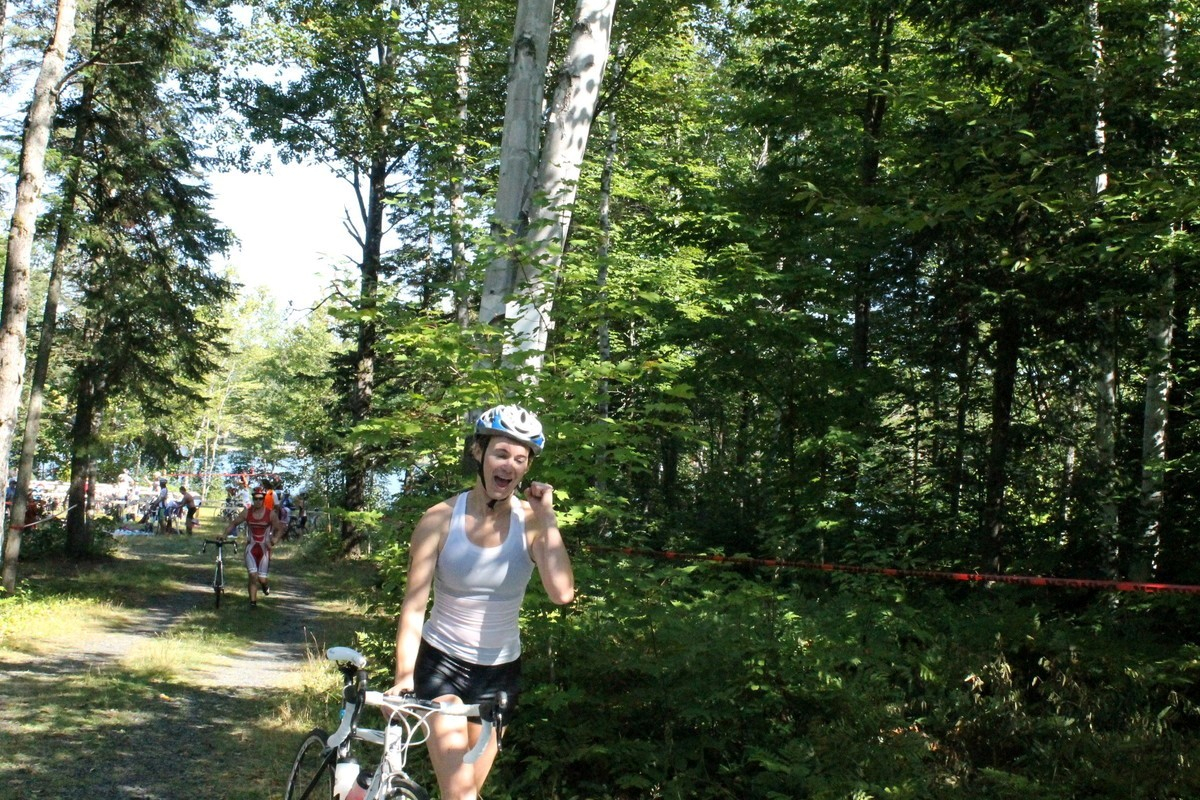 (299 photos) Plus de 150 braves pour le Premier Triathlon du Lac-Poulin