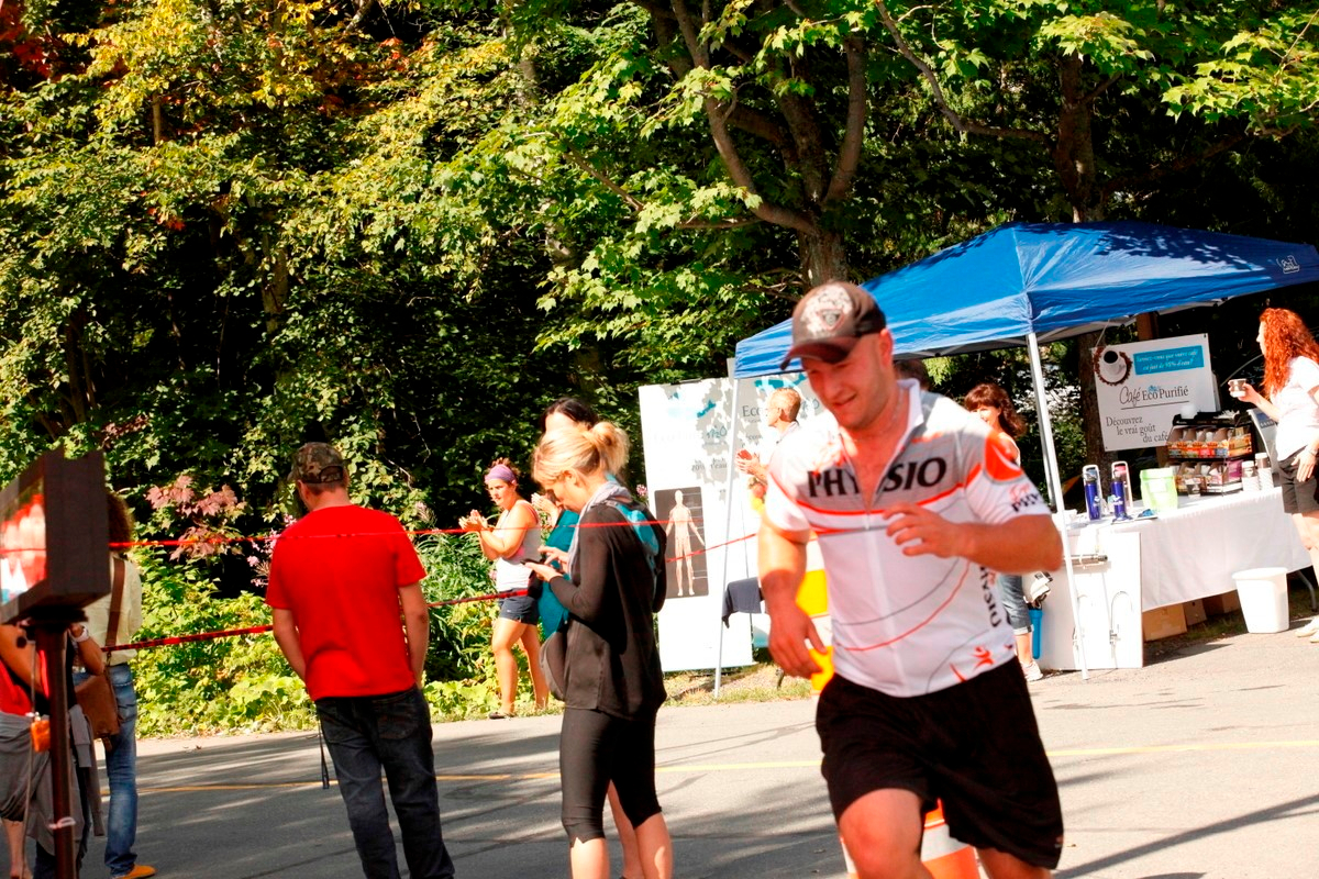 (299 photos) Plus de 150 braves pour le Premier Triathlon du Lac-Poulin