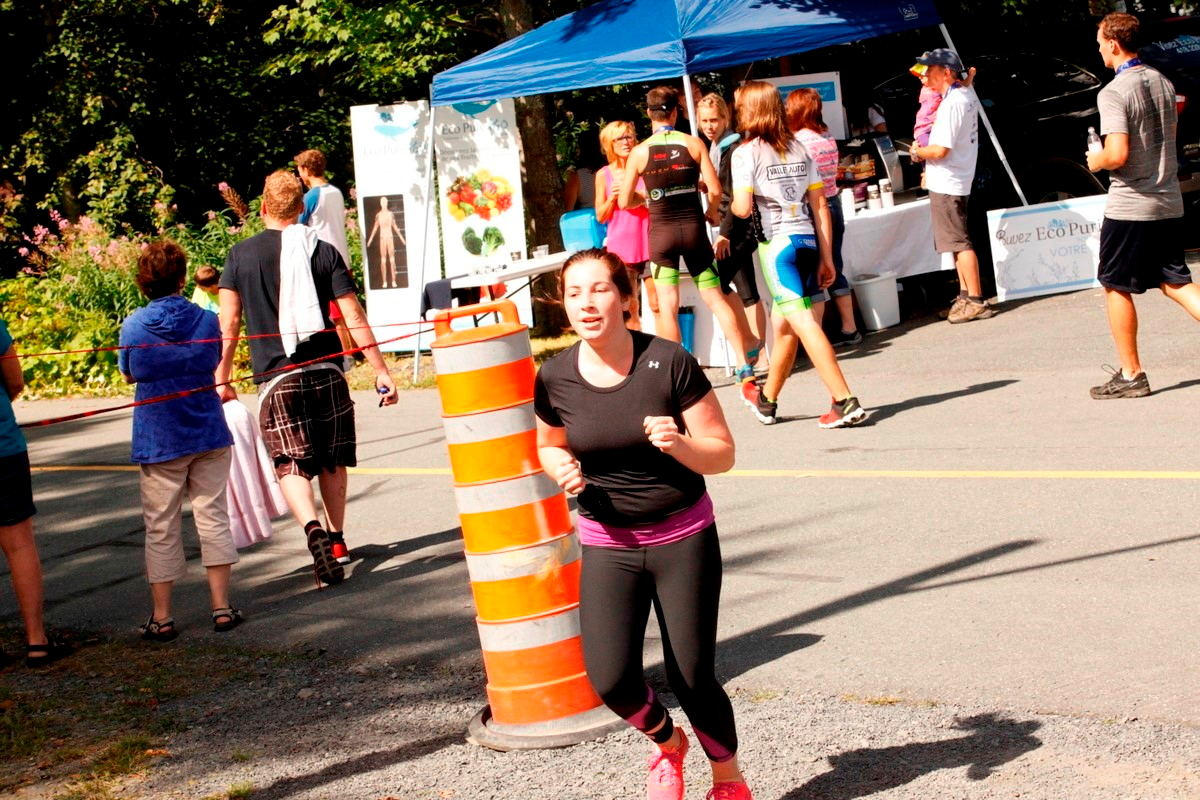(299 photos) Plus de 150 braves pour le Premier Triathlon du Lac-Poulin