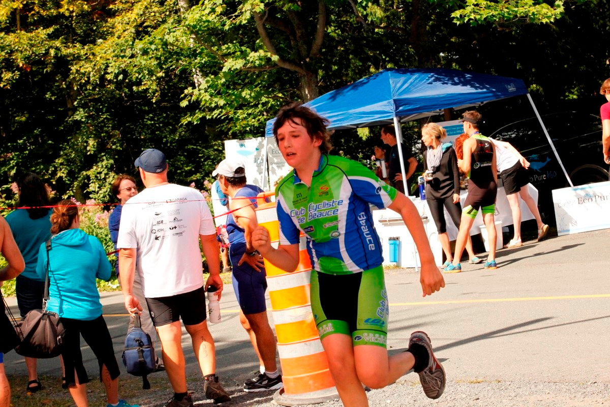 (299 photos) Plus de 150 braves pour le Premier Triathlon du Lac-Poulin