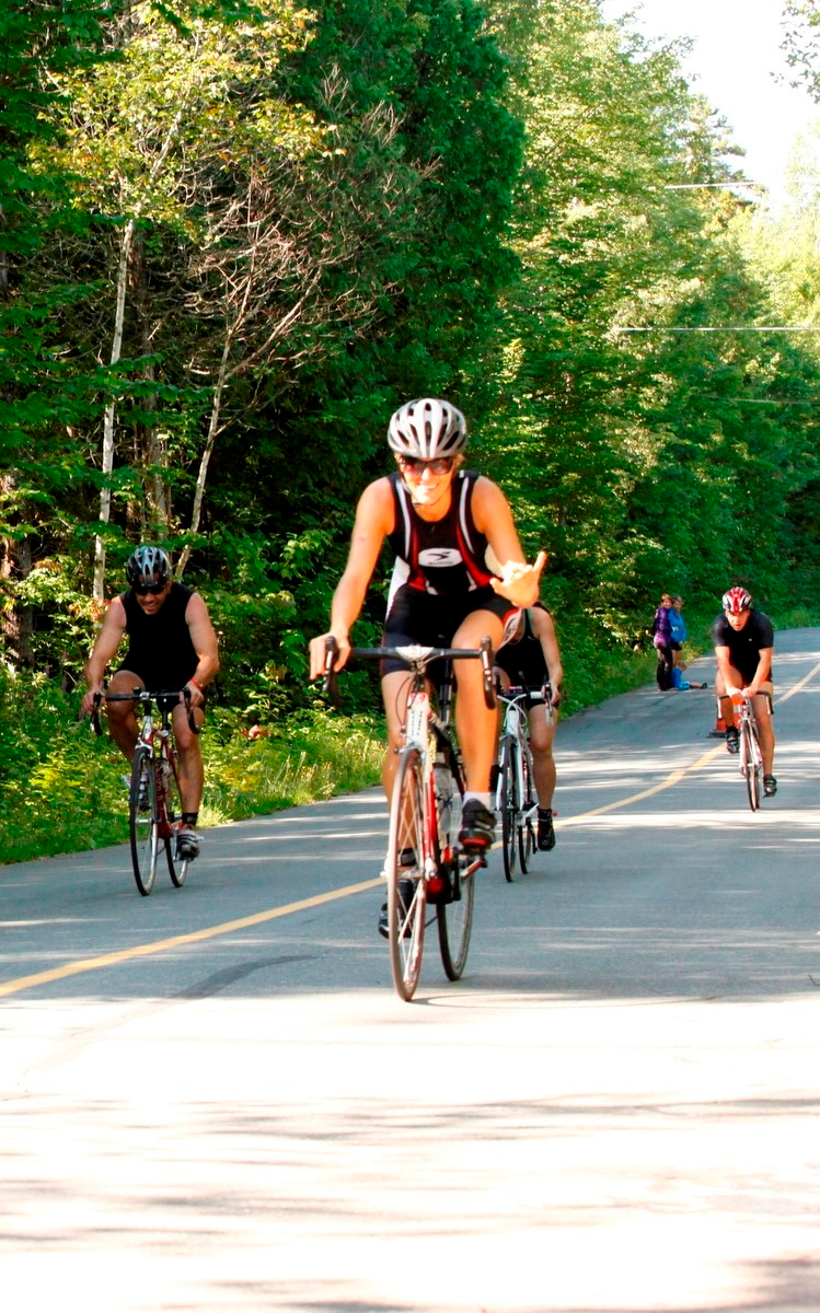(299 photos) Plus de 150 braves pour le Premier Triathlon du Lac-Poulin