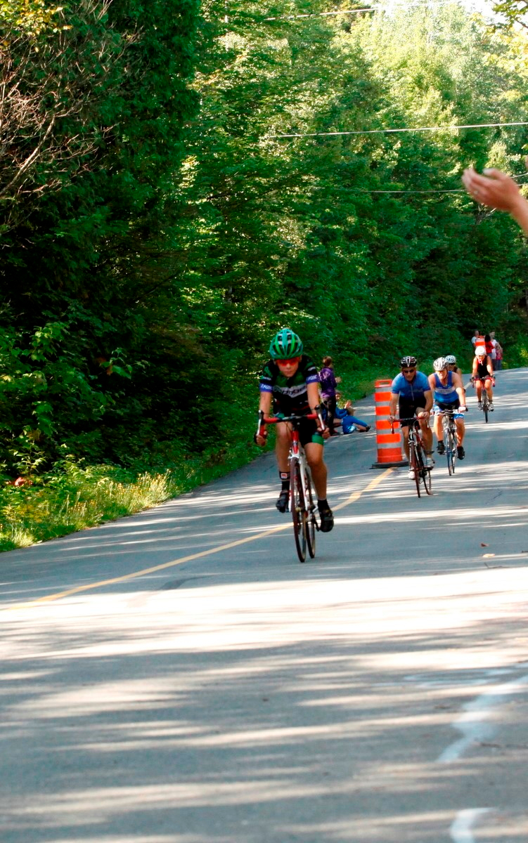 (299 photos) Plus de 150 braves pour le Premier Triathlon du Lac-Poulin