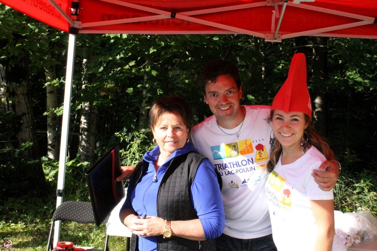 (299 photos) Plus de 150 braves pour le Premier Triathlon du Lac-Poulin