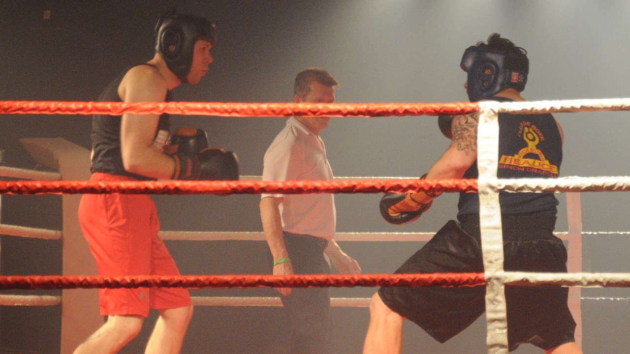 Victoire percutante d'Hubert Poulin lors du Gala de boxe Dooly's