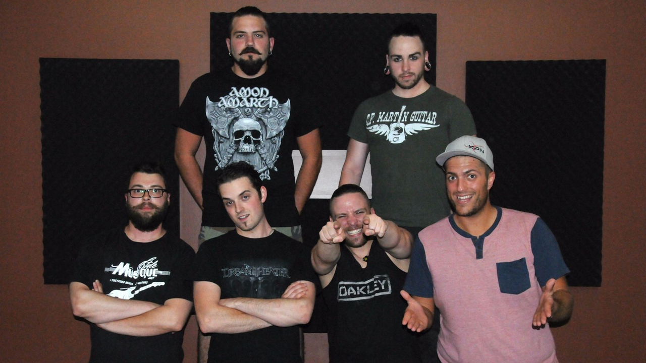 Le groupe composé d'Anthony et Julien Bouffard, Dave Carrier, Matthew Daigle et Jérôme Prévost, a échangé avec les amateurs lors de la diffusion en direct et a répondu aux questions de l'animateur Pat Giguère.