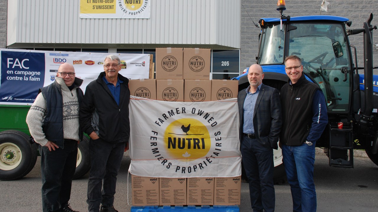 FAC en campagne contre la faim amasse des aliments en Beauce