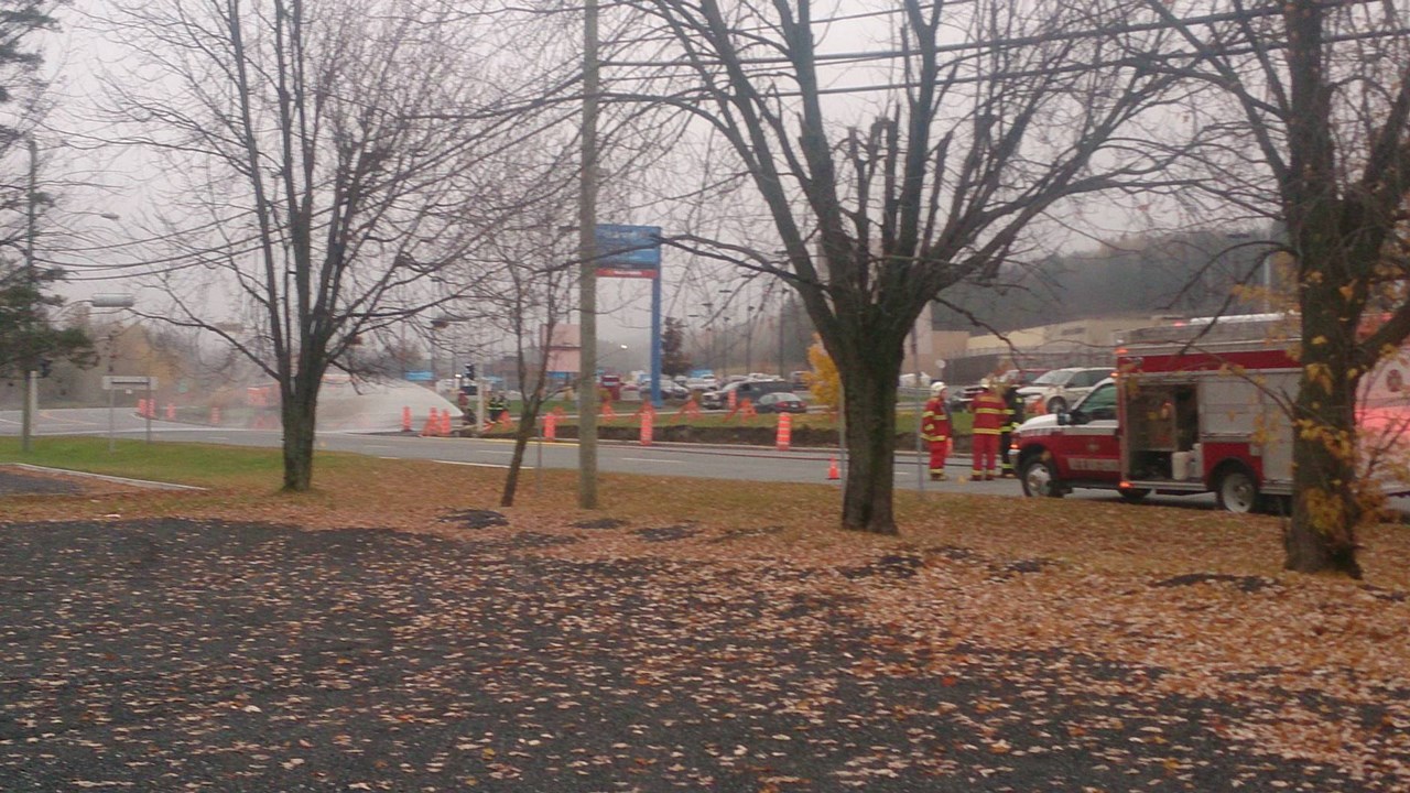 Une importante fuite de gaz force la fermeture d’une section de la route 204 à Saint-Georges