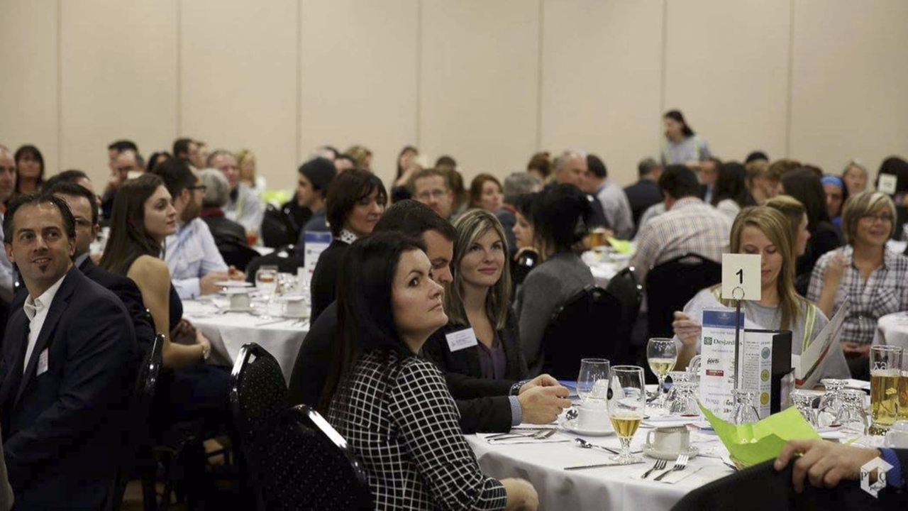 Mercredi dernier a eu lieu, au Centre Caztel de Sainte-Marie, la Grand réseautage 5 à 9 organisé par la Chambre de commerce et d'industrie Nouvelle-Beauce. Pour cette 5e édition, 160 commerçants étaient présents à l'événement.