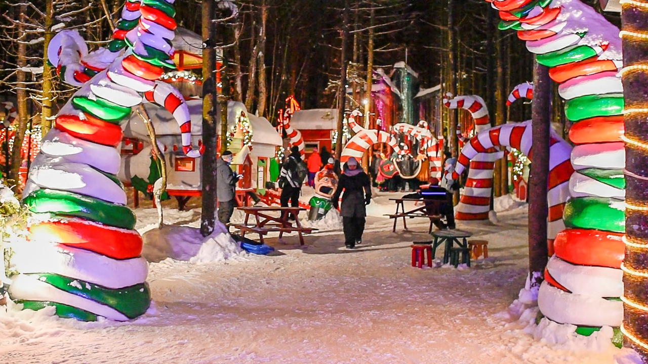 La thématique « Frima, la magie de Noël » du nouveau Woodooliparc, basé à Scott, a ouvert aux visiteurs, le 16 décembre dernier, les portes de son univers féérique aux décors exceptionnels. Le parc sera ouvert jusqu'au 31 décembre prochain, tous les jours, sauf le 25, de 15h à 21h.
