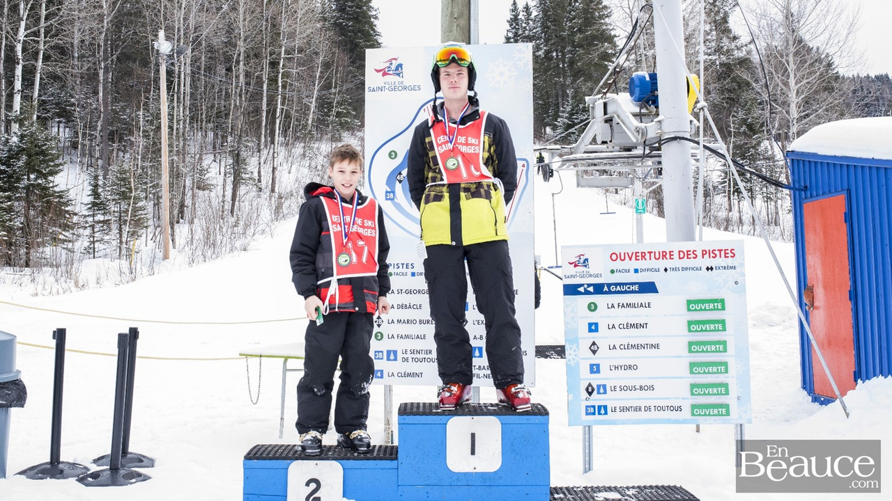 Mar-André Giroux à la première place, suivi de Hubert Gagné pour la catégorie « ski avancé ».