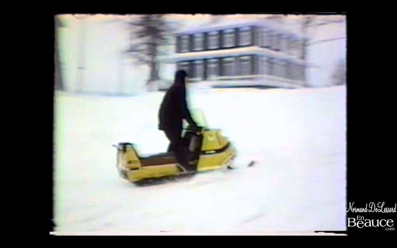 Normand DeLessard présente des images de Saint-Séverin en 1976.
