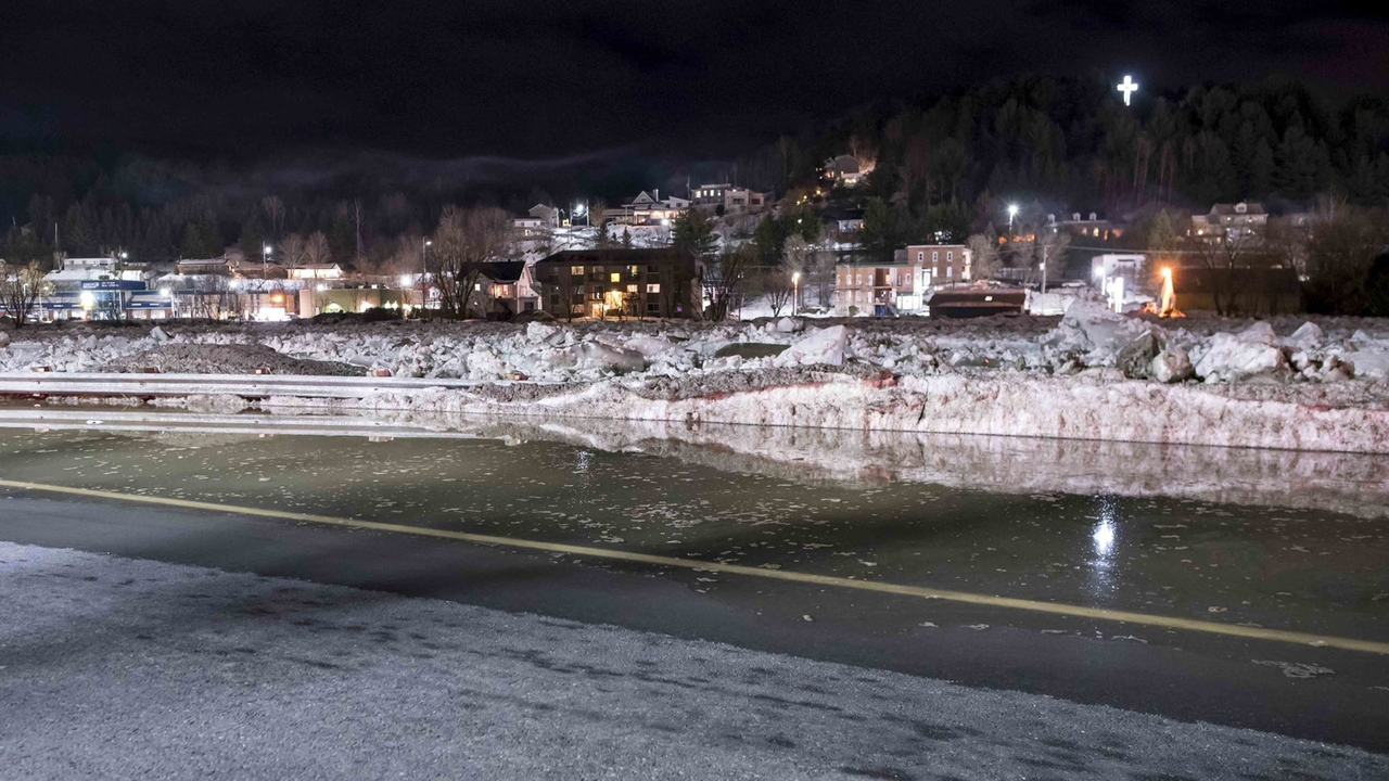 État des lieux de l'inondation moyenne à Beauceville samedi à 23h