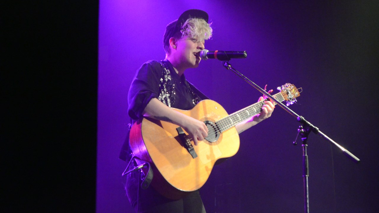 Samuele sera en spectacle avec le groupe Canailles le 7 avril 2018.