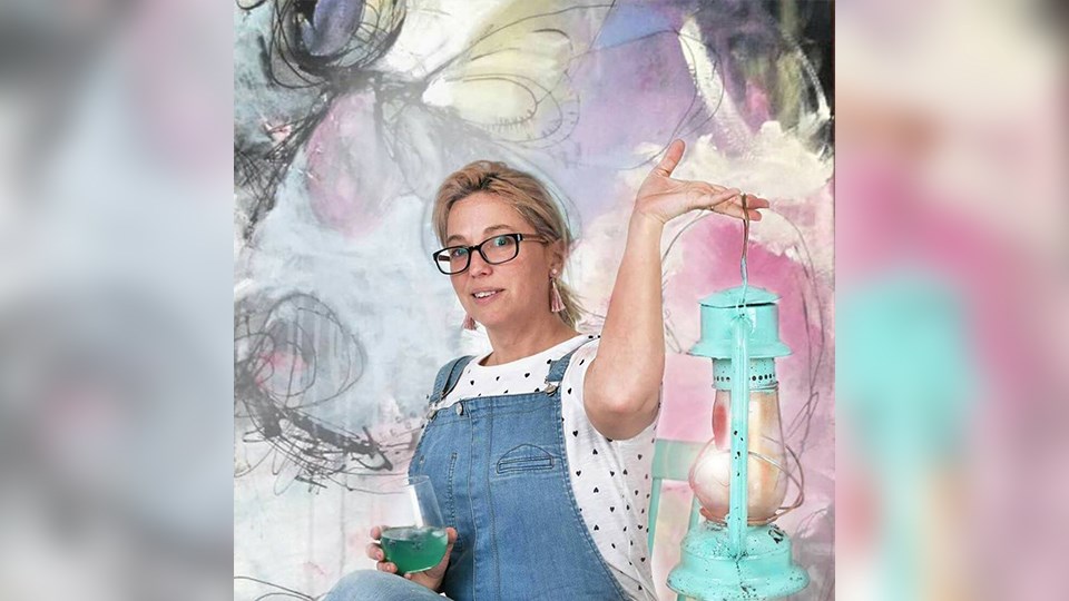 L'artiste peintre Annie Rodrigue.