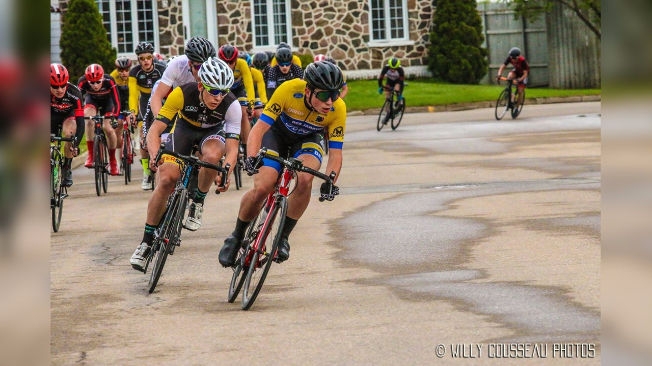 L'athlète beauceron Guillaume Davidson pendant le critérium de Charlevoix.