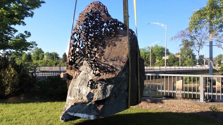 Beauce Art : la 1re sculpture de l'édition 2017 est complétée et installée