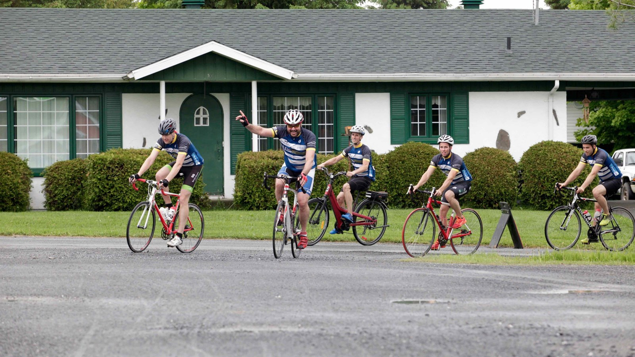 La grêle, le vent, la pluie : rien n'arrête les cyclistes du Défi Tour de Beauce 2017