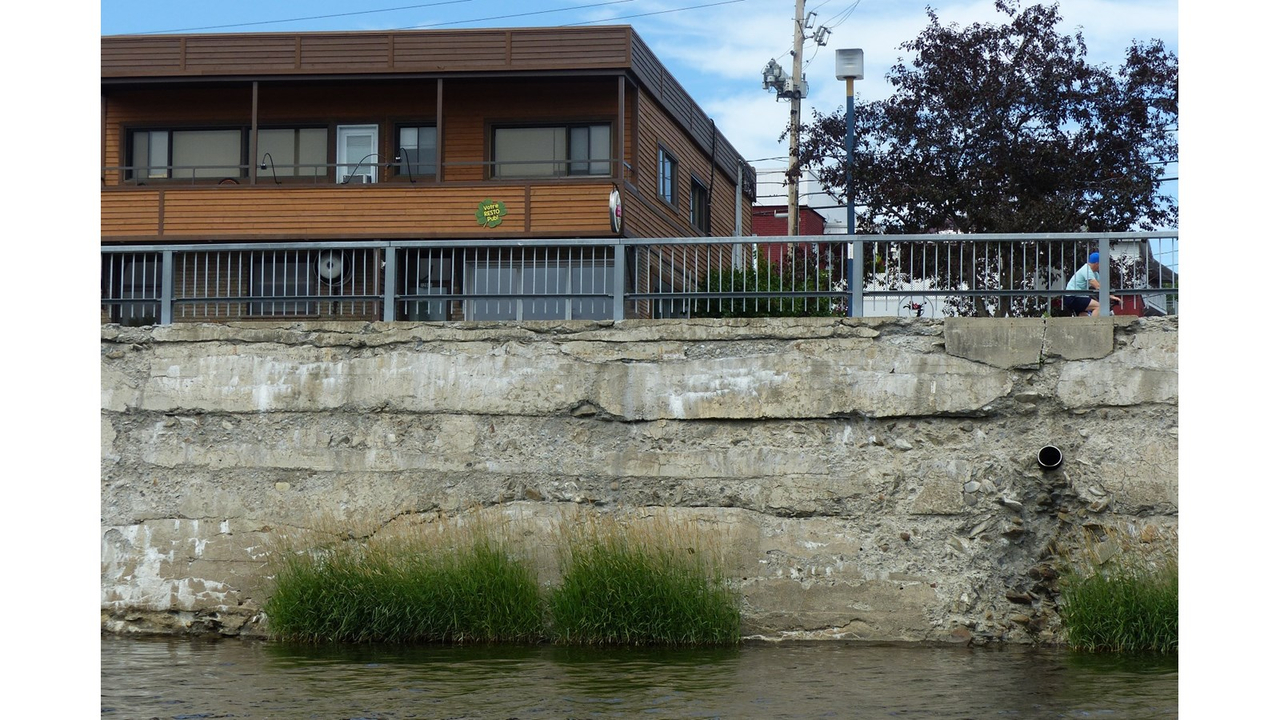 L'état du mur de soutènement de la Promenade Redmond à Saint-Georges en date du vendredi 14 juillet 2017.