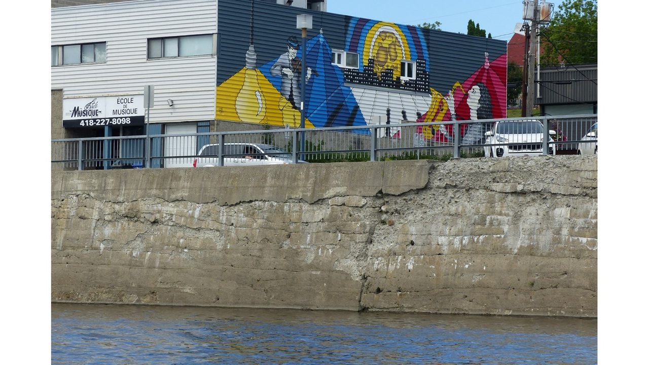 L'état du mur de soutènement de la Promenade Redmond à Saint-Georges en date du vendredi 14 juillet 2017.