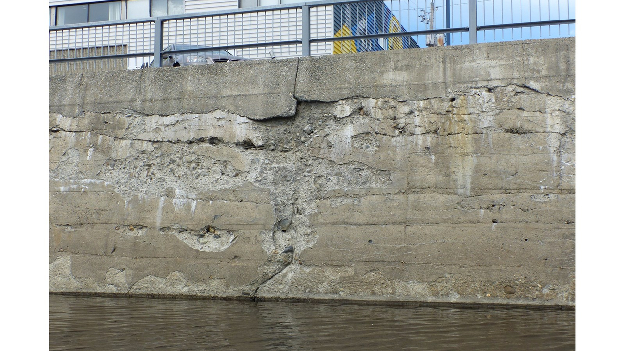 L'état du mur de soutènement de la Promenade Redmond à Saint-Georges en date du vendredi 14 juillet 2017.