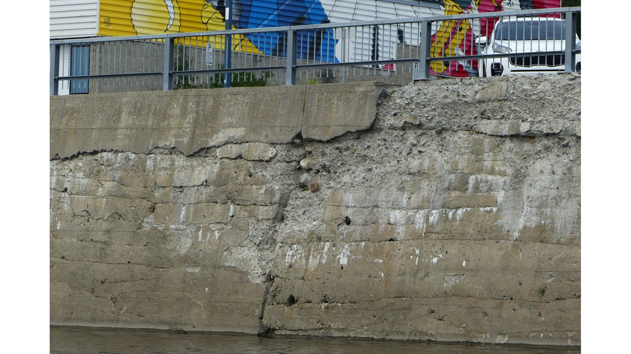 L'état du mur de soutènement de la Promenade Redmond à Saint-Georges en date du vendredi 14 juillet 2017.