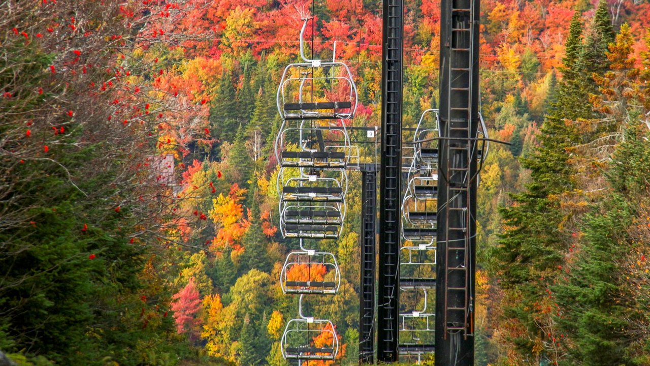 Toute l'équipe du Massif du Sud s'active à préparer au mieux la station pour l'hiver