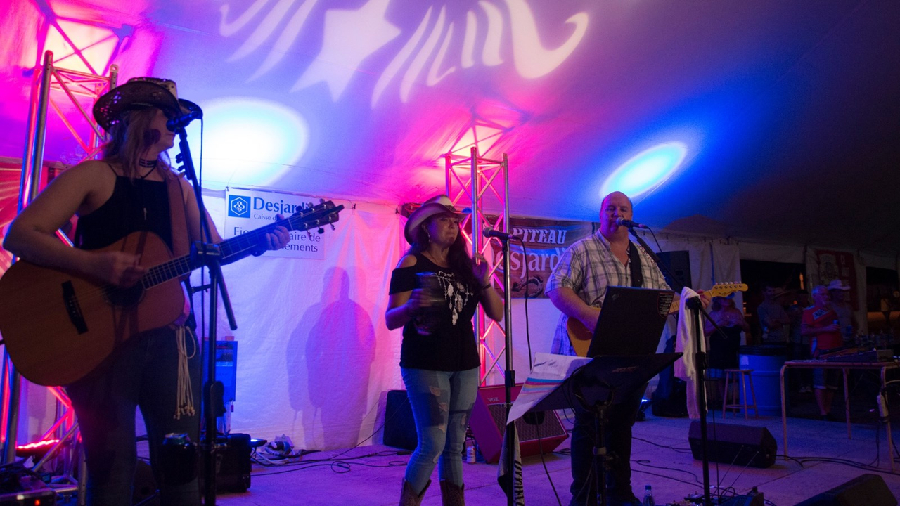 Un public comblé pour l’étoile de la country Guylaine Tanguay