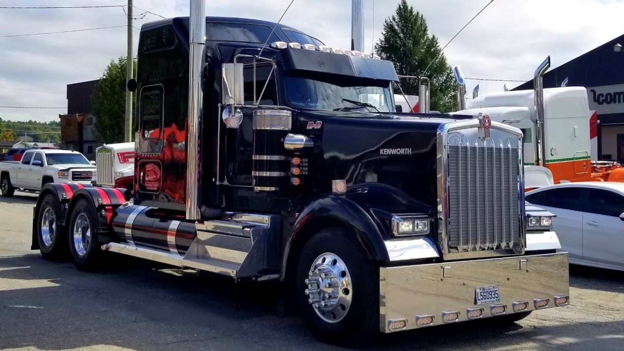St-Joseph : les camions sont prêts pour le défilé