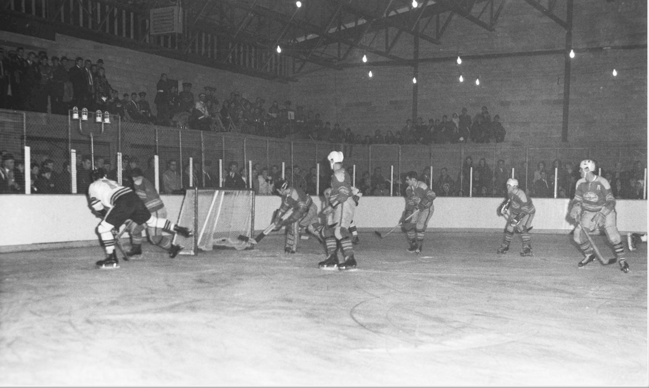 Le premier but compter au palais des sports. L'une des photos qui fera partie de la murale.