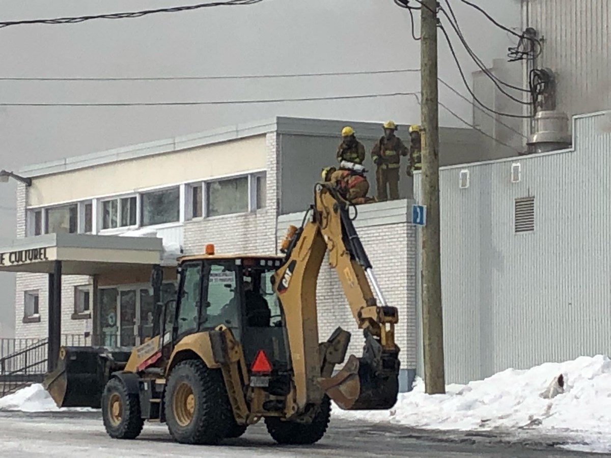 Un incendie en cours à l'ancien aréna de St-Prosper