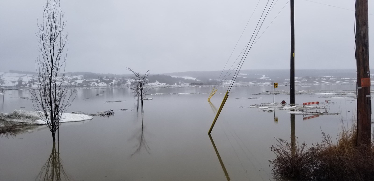 Inondations à Saint-Joseph : le maire s'attend à la pire crue depuis 100 ans
