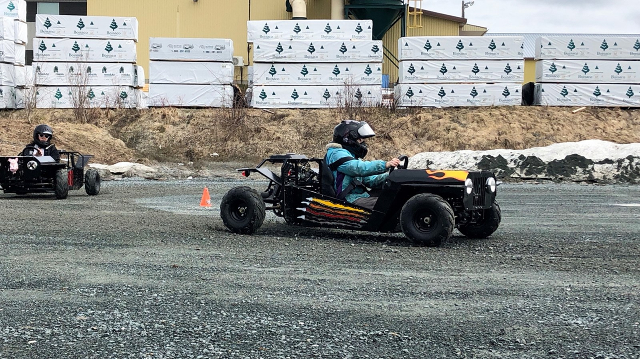 Les étudiants du CF des Bâtisseurs dévoilent leurs « dune buggies »