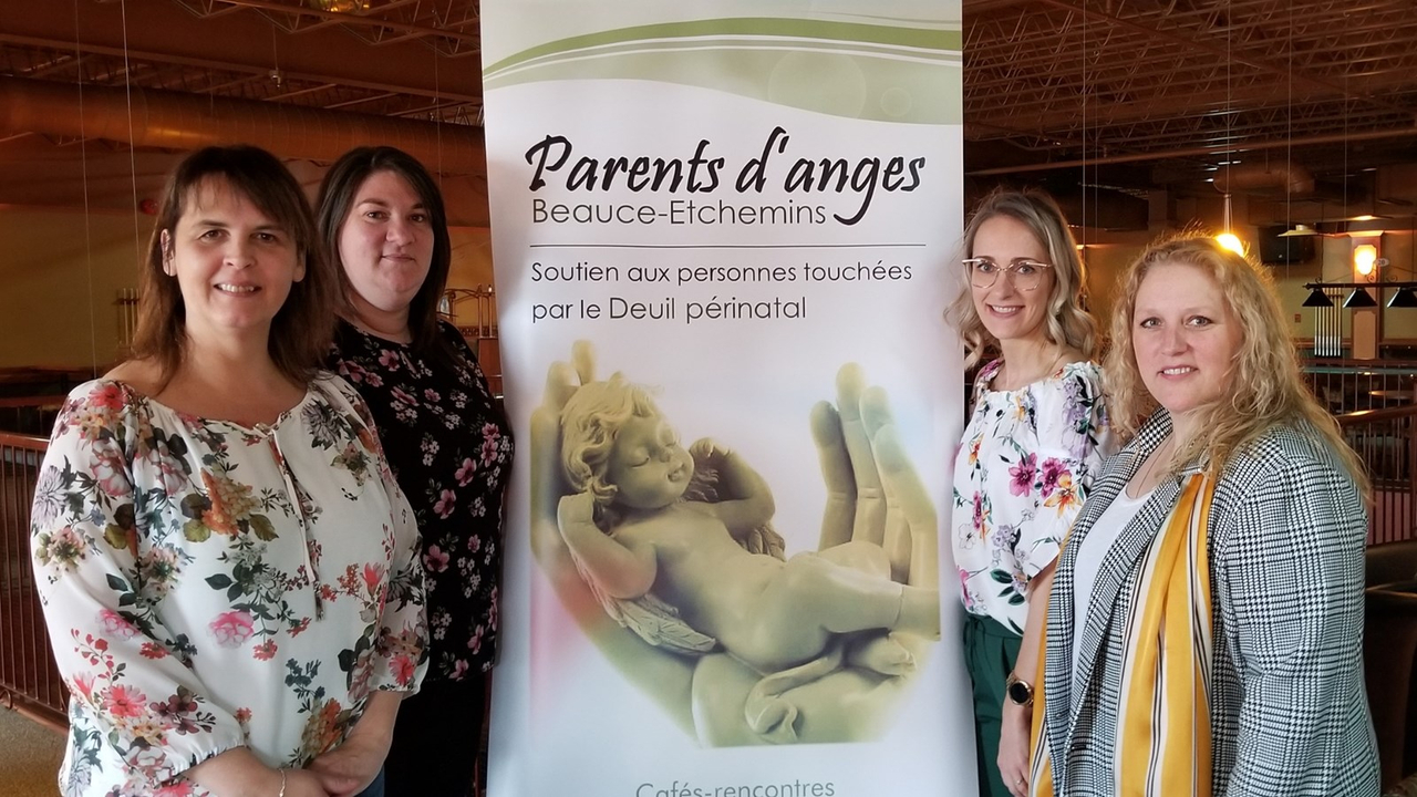 Tania Poulin, Mélanie Veilleux, Lisa Marie , Josée St-Pierre (Absentes : Angélique Angélique Bideault, Valérie Boucher)