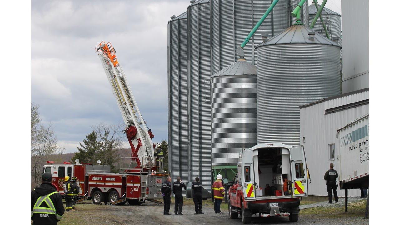 Chute dans un silo à grain : les blessures de l'homme ne seraient pas majeures
