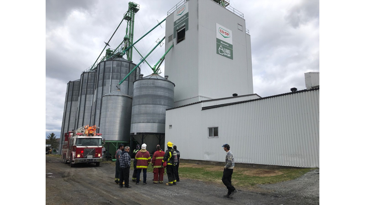 Chute dans un silo à grain : les blessures de l'homme ne seraient pas majeures