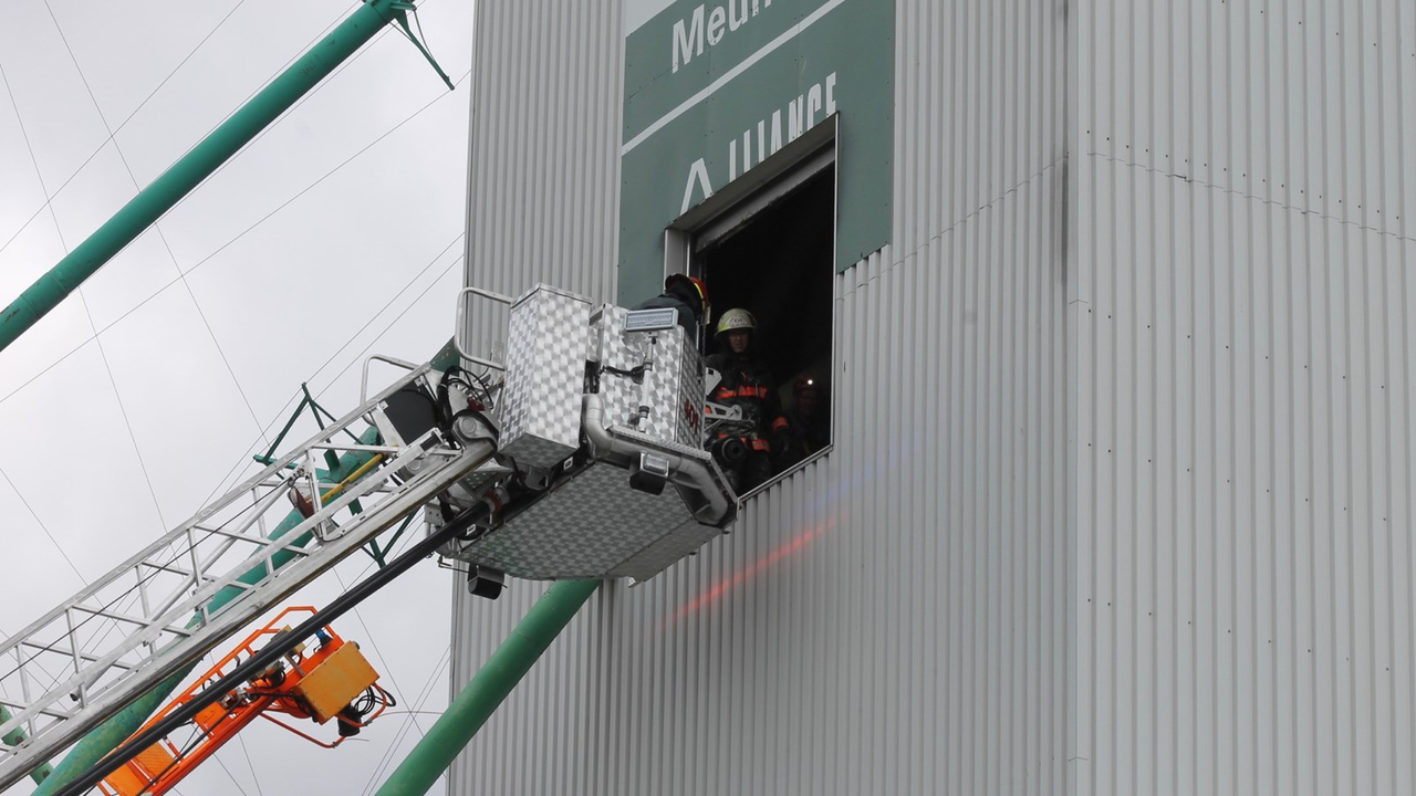 Chute dans un silo à grain : les blessures de l'homme ne seraient pas majeures