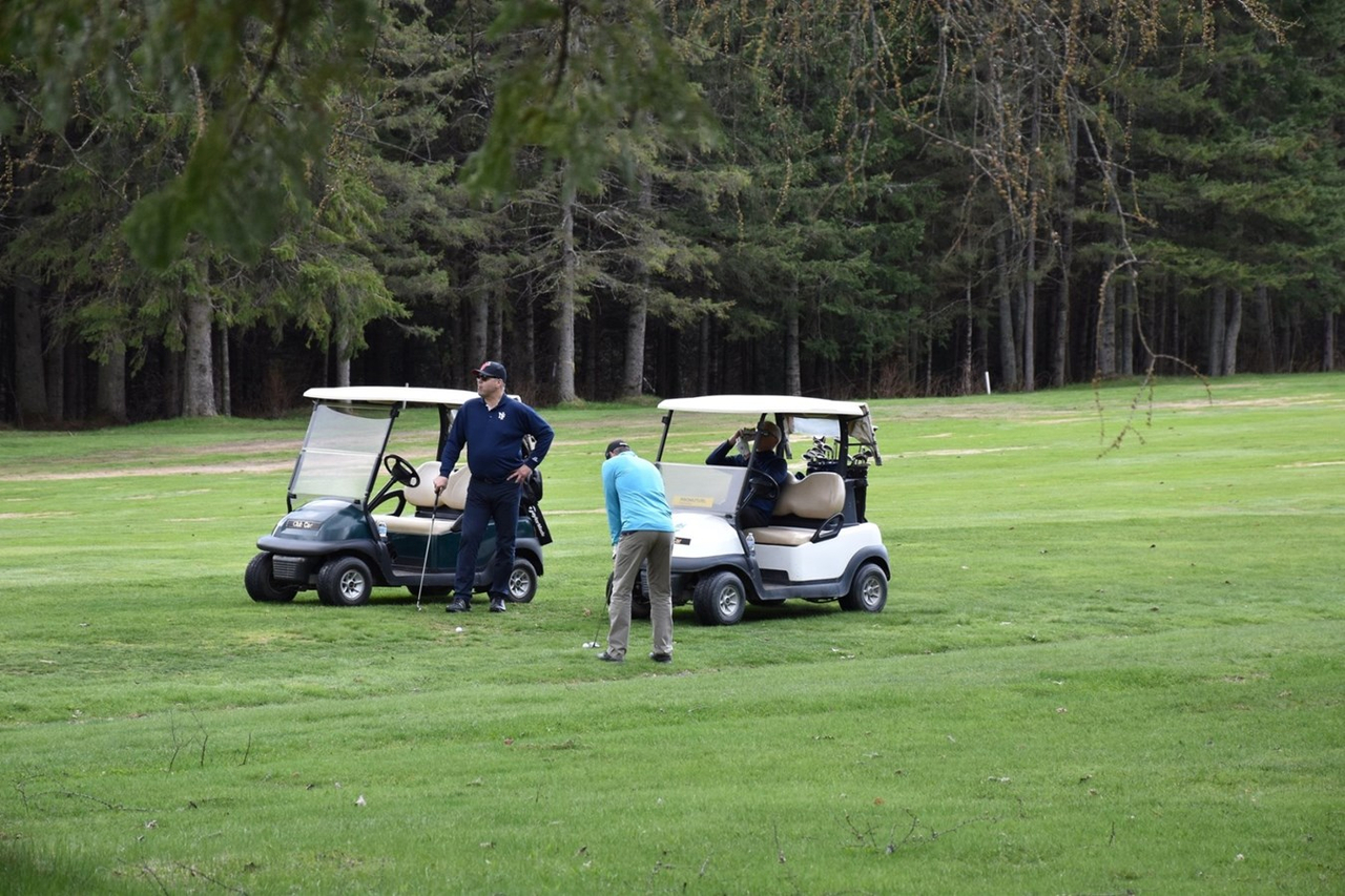 Près de 100 golfeurs prennent part au Tournoi de golf annuel des Condors