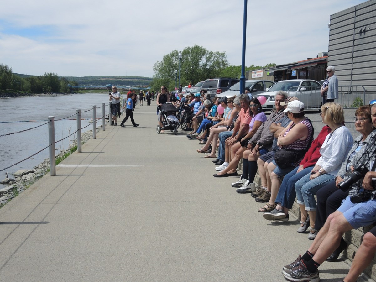 Le CNRB tient sa Grande course de canards Meubles & nous