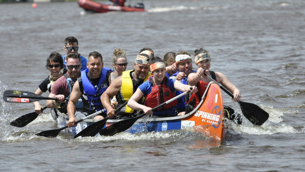 Le Défi rabaska St-Georges Ford a réuni petits et grands sur le bord de la rivière
