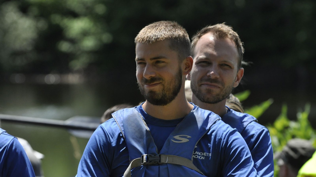 Photos et vidéo de la 10e édition de la course de bateaux-dragons