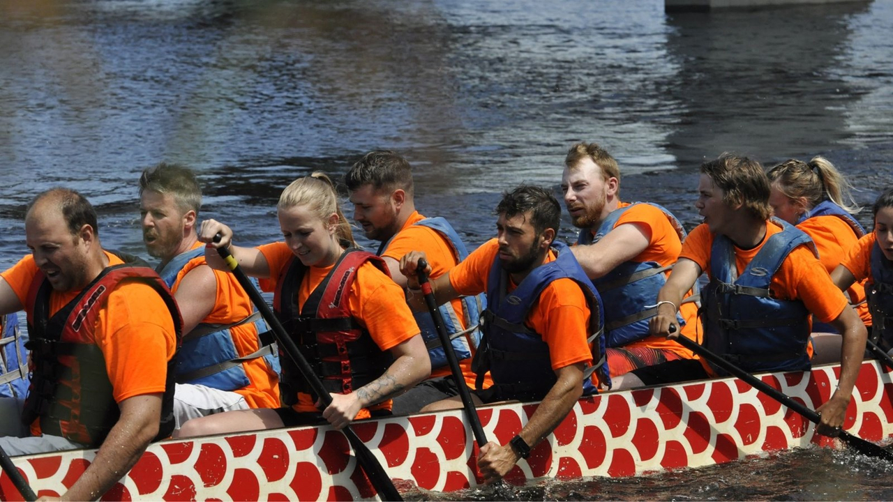 Photos et vidéo de la 10e édition de la course de bateaux-dragons