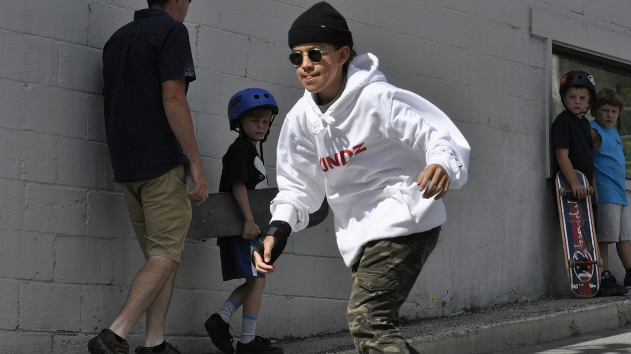 Une compétition de skateboard dans la 113e rue