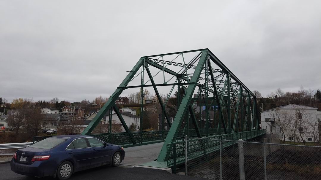 Normand DeLessard présente les rénovations du pont de Saint-Côme